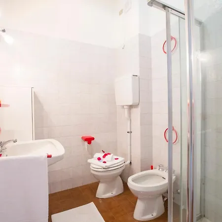 Sleeps 6 Pool Prázdninový dům Ispra