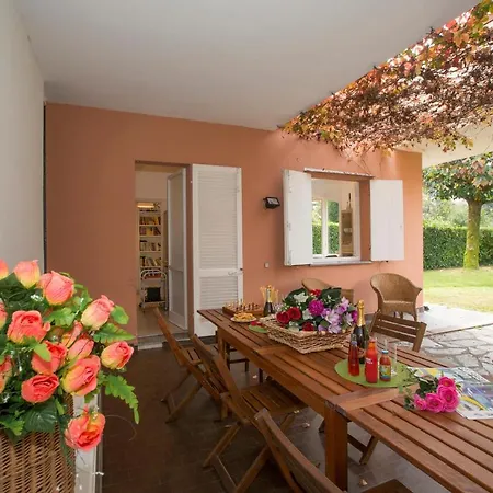 Sleeps 6 Pool Ispra