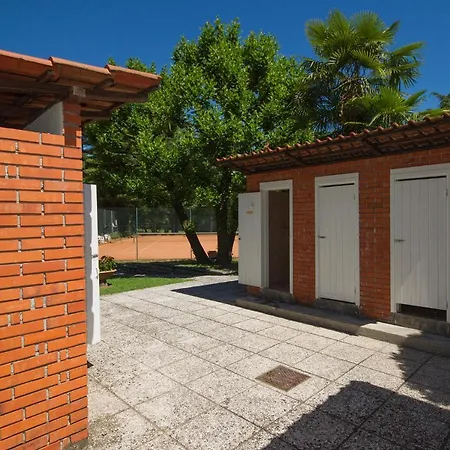 Sleeps 6 Pool Hébergement de vacances